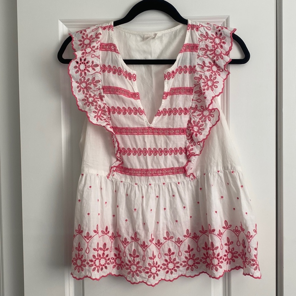 Gap sleeveless top with pink detailing, size small.